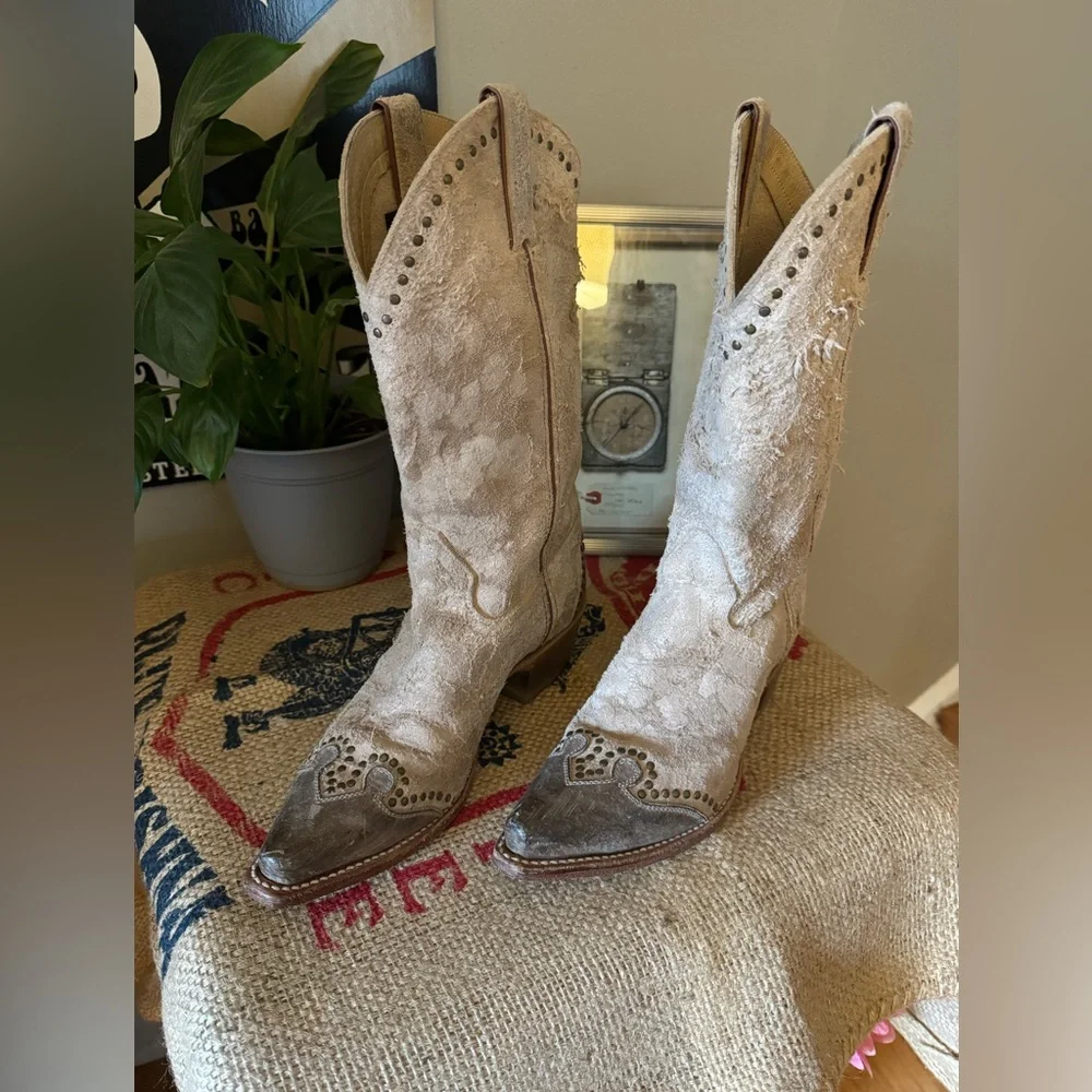 Sonora Distressed Leather Cowboy Boots - Picture 2 of 10